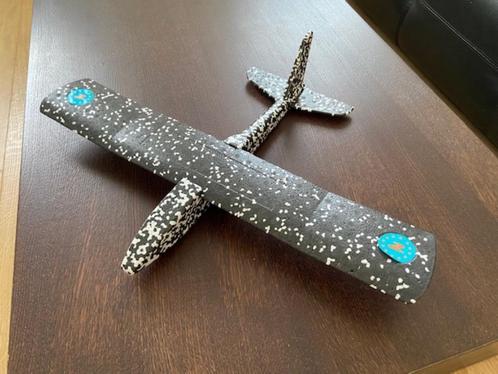 Avion planeur en polystyrène –