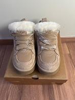 UGG Lowmel - Maat 41 - Nieiw, Kleding | Dames, Schoenen, Ophalen, Beige, Nieuw, Sneakers