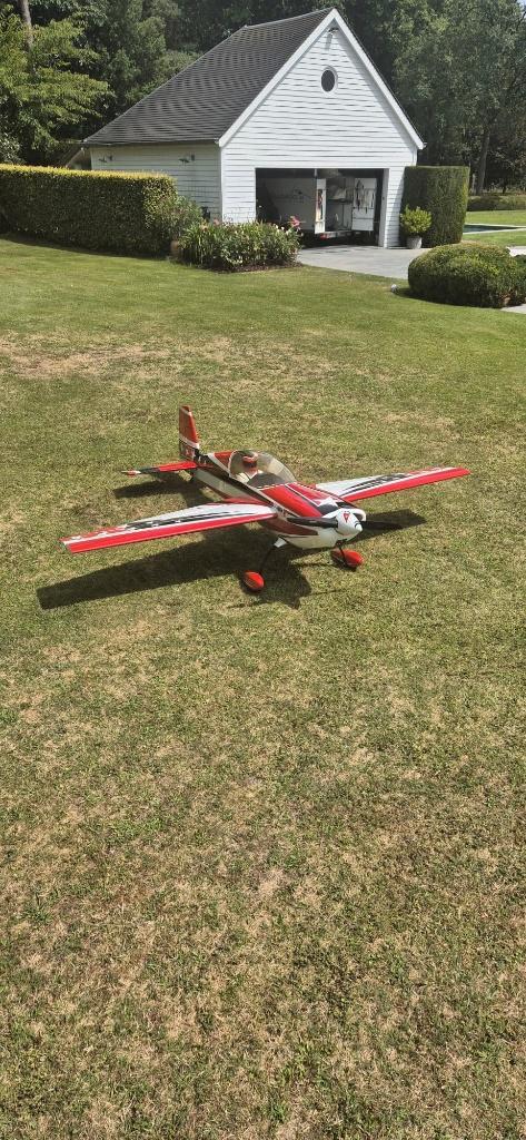 extra 300 104 inch extreme flight, Hobby & Loisirs créatifs, Modélisme | Radiocommandé & Téléguidé | Avions, Utilisé, Essence