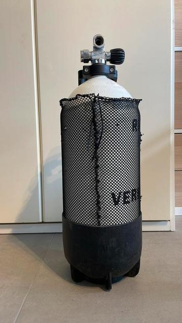 Duikfles 12l, hydrostatisch herkeurd 06/25 beschikbaar voor biedingen