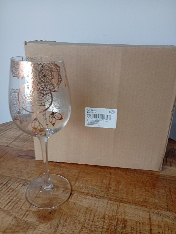 6 wijnglazen met roos gouden print, Huis en Inrichting, Keuken | Servies, Nieuw, Glas of Glazen, Overige stijlen, Glas, Ophalen of Verzenden