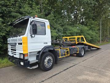 Scania P met Schuifplateau Fiault + 2x winch (bj 1988) beschikbaar voor biedingen