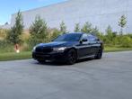 BMW 530e Xdrive M pakket pano innovation laser *Full Black*, Auto's, BMW, Automaat, 4 cilinders, Alcantara, Zwart