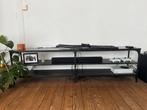 Zwart tv meubel met metalen accenten, Huis en Inrichting, Ophalen, Zo goed als nieuw