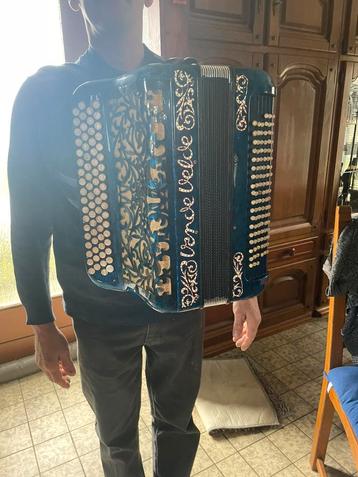 Accordéon DO2 beschikbaar voor biedingen