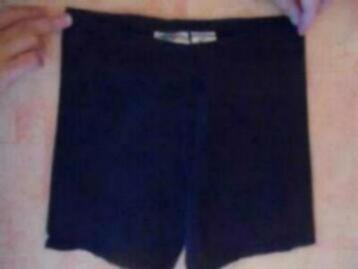 zwart shortje 14 jaar (164) beschikbaar voor biedingen