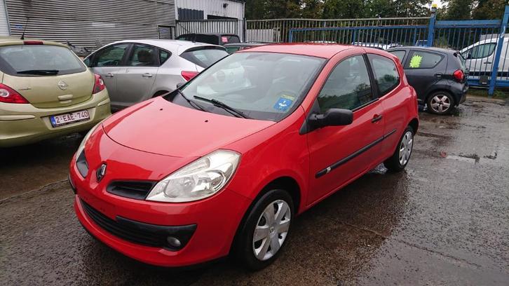 Renault clio 1200cc essence 2006 155000km ve clim GARANTIE, Auto's, Renault, Bedrijf, Te koop, Clio, ABS, Airbags, Airconditioning