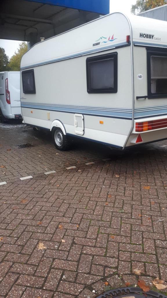 hobby classic 440 4 persoons airco voortent luifel, Caravans en Kamperen, Caravans, Particulier, tot en met 4, 750 - 1000 kg, Hobby