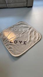 Warm bruin / beige dekentje met velcro en leuk opschrift, Ophalen of Verzenden, Zo goed als nieuw
