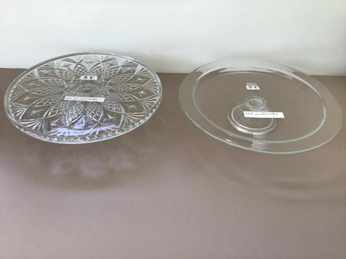 2 glazen taartenschalen of taarten plateaus aan 5 euro, Antiek en Kunst, Antiek | Glaswerk en Kristal, Ophalen of Verzenden