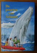 De poorten van Atlantis - Patrick Lagrou (Dolfijnenkind 3), Livres, Livres pour enfants | Jeunesse | 13 ans et plus, Comme neuf