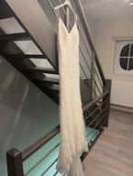 Nieuwe elegante trouwjurk met onderrok, Ophalen, Zo goed als nieuw, Trouwjurk