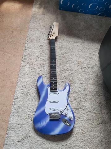 Harley Benton electric Guitar beschikbaar voor biedingen