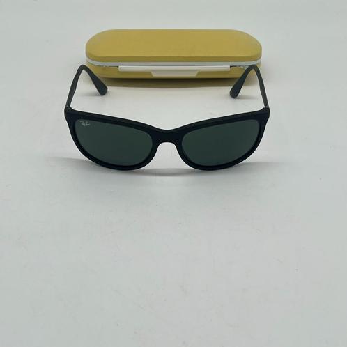 Ray-Ban RB4267 - 601/71 | Ray-Ban Zonnebril | In Nieuwstaat, Handtassen en Accessoires, Zonnebrillen en Brillen | Heren, Zo goed als nieuw