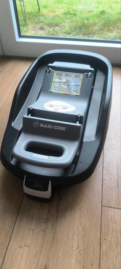 Isofix base familyfix + maxi Cosi pebble, Kinderen en Baby's, Autostoeltjes, Gebruikt, Isofix, Ophalen