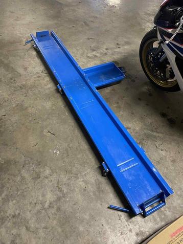 Motormover  motorfiets  (max 500kg) rangeerder beschikbaar voor biedingen