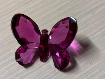 Swarovski fushiakleurige kleine vlinder in perfecte staat beschikbaar voor biedingen