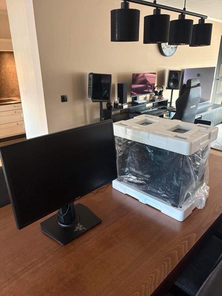 Gaming Pc met Gaming Monitor 165+fps, Games en Spelcomputers, Games | Pc, Refurbished, Shooter, 3 spelers of meer, Vanaf 7 jaar