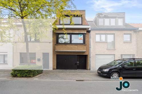 Instapklare gezinswoning in Oostende volledig gerenoveerd, Immo, Huizen en Appartementen te koop, Oostende, tot 200 m², Tussenwoning