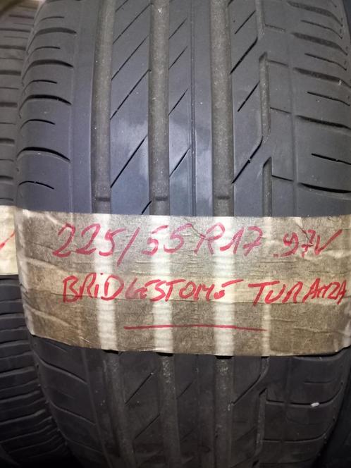 2 zomerbanden 225/55R17 97V, Auto-onderdelen, Banden en Velgen, Band(en), Zomerbanden, 17 inch, 225 mm, Personenwagen, Gebruikt