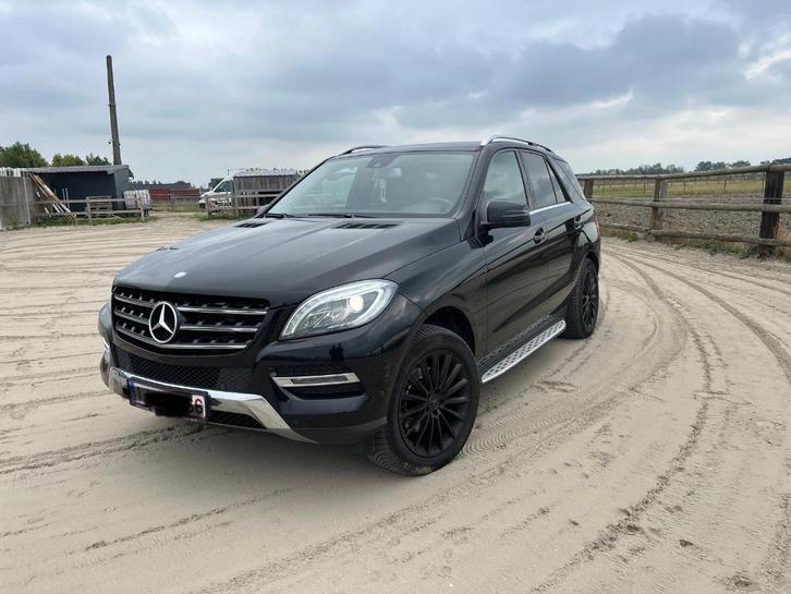 Mercedez ML, Auto's, Mercedes-Benz, Particulier, M-Klasse, 4x4, ABS, Achteruitrijcamera, Airbags, Airconditioning, Bluetooth, Boordcomputer