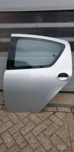 Portier LA Aygo Toyota links achter 67113-0H010 KTB bestuurd, Auto-onderdelen, Info@fabrikant.eu, Fabrikant BV, Gebruikt, Fabrikantstraat 1
1000 AA  Amsterdam, NL