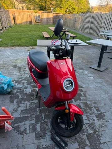 Elektrische scooter niu mqi+ sport beschikbaar voor biedingen
