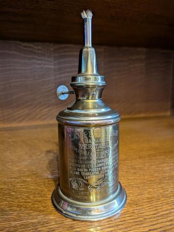 lampe pigeon beschikbaar voor biedingen