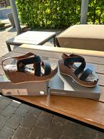 Marco Tozzi sandalen met sleehak maat 40, Kleding | Dames, Ophalen, Zo goed als nieuw, Blauw