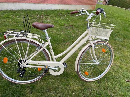 Fiets te koop! Moet snel weg, Fietsen en Brommers, Fietsen | Dames | Damesfietsen, Zo goed als nieuw, Overige merken, Versnellingen