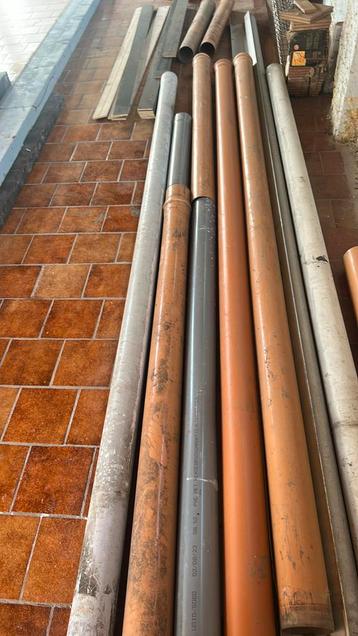 Pvc buizen diameter 110 en 100 beschikbaar voor biedingen