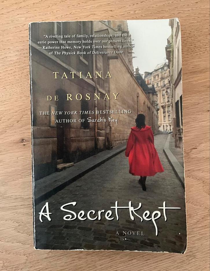 A Secret Kept: A Novel – Tatiana de Rosnay, Boeken, Historische romans, Gelezen, Ophalen of Verzenden