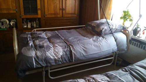 Ziekenhuisbed, Huis en Inrichting, Slaapkamer | Bedden, Zo goed als nieuw, Eenpersoons, 90 cm, 200 cm, Metaal, Grijs, Verstelbaar