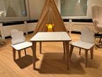 Kinderstoelen met wolkjes en tafel NIEUW, Kinderen en Baby's, Kinderstoelen, Ophalen of Verzenden, Nieuw