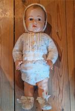 Antieken pop petit collin, Enlèvement, Poupée