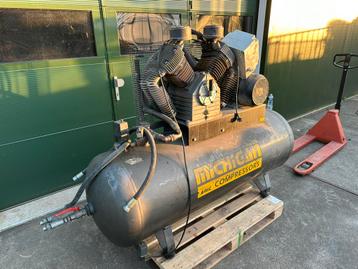 Zuigercompressor Michigan 500L 11bar beschikbaar voor biedingen