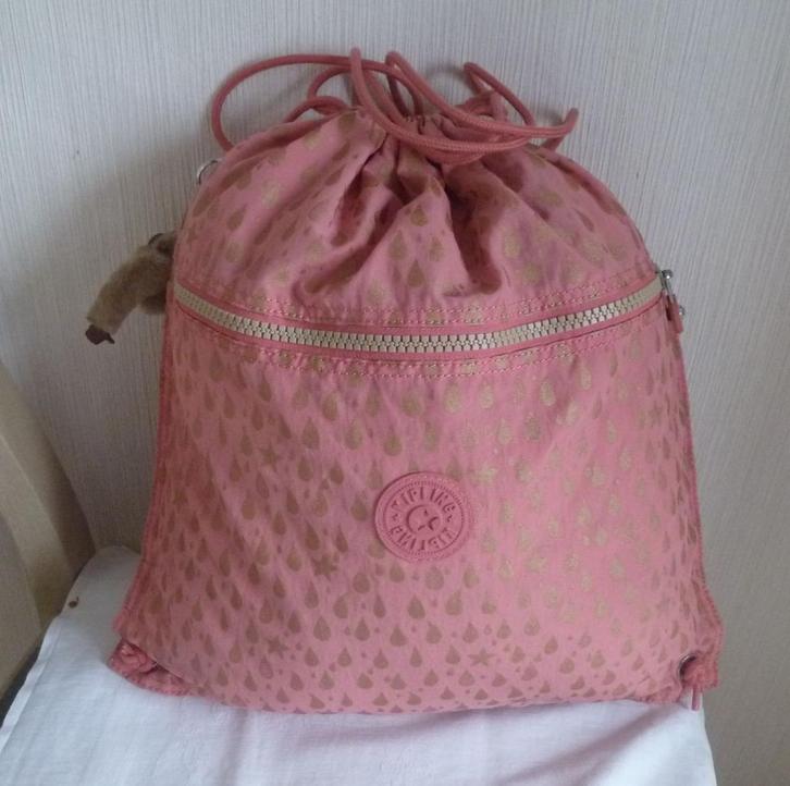 Kipling sporttas in roze en goud (gym, zwembad, enz.) + aap, Handtassen en Accessoires, Tassen | Rugtassen, Gebruikt, Kipling