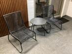 Loungesetje 2 lage geweven stoelen met bijhorend tafeltje!, Tuin en Terras, Tuinsets en Loungesets, Ophalen, Gebruikt