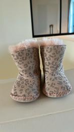 Baby uggs, Kinderen en Baby's, Ophalen, Zo goed als nieuw