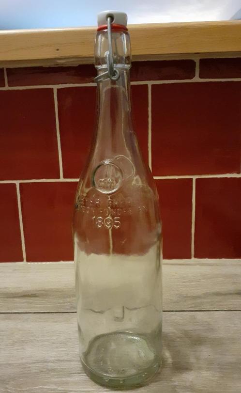 Bouteille (1 litre) en verre avec bouchon mécanique, Maison & Meubles, Cuisine | Ustensiles de cuisine, Utilisé, Enlèvement