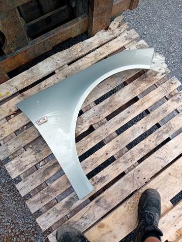 Opel Insignia voorspatbord rechts  beschikbaar voor biedingen