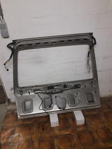 MERCEDES W124/S124 hatchback zonder deuken of roest beschikbaar voor biedingen