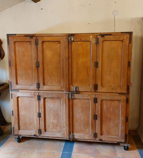bijzondere kast met 4 harmonika deuren bakkerskast rijskast, Antiek en Kunst, Curiosa en Brocante, Ophalen