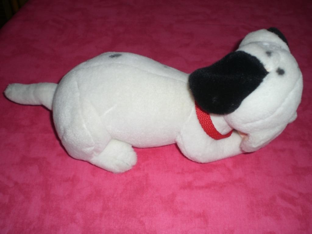 Peluche chien dalmatien couché