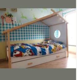 Hip kinderbed met uitschuiflade en 2 matrassen  beschikbaar voor biedingen