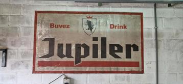 Panneau publicitaire pour la bière Jupiler 