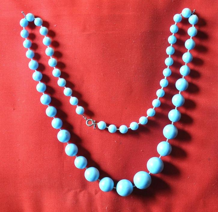collier de fantaisie (x20052), Bijoux, Sacs & Beauté, Colliers, Comme neuf, Synthétique, Bleu, Enlèvement ou Envoi