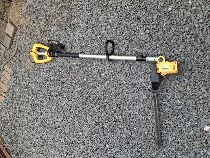 Telescopische heggenschaar van Powerplus, Tuin en Terras, Heggenscharen, Zo goed als nieuw, Ophalen