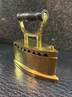 Koperen strijkijzer zeer oud., Enlèvement, Cuivre