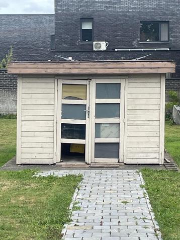 GRATIS TUINHUIS AF TE BREKEN  beschikbaar voor biedingen